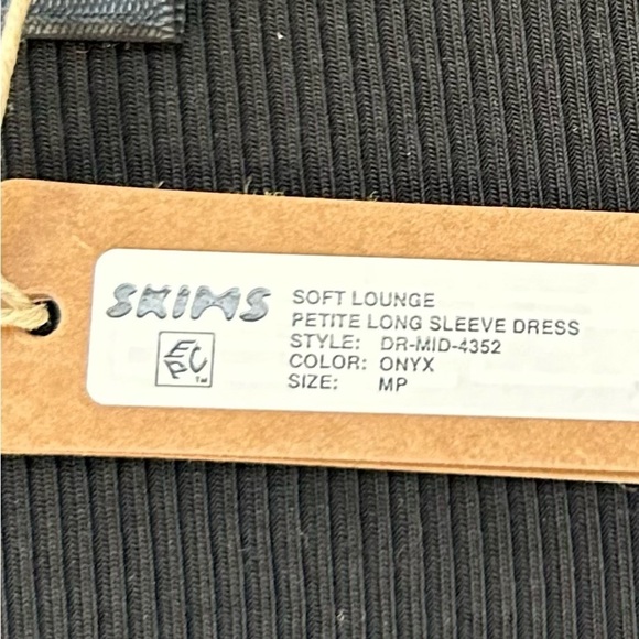 Skims/ NWT/PETITE LONG SLEEVE DRESS/ Soft Lounge Long Sleeve Dress / black M/P - Picture 7 of 9